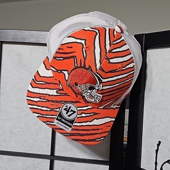47 Accessories - Cleveland Browns Trucker Hat Cap Zubaz 47 Brand NWT
